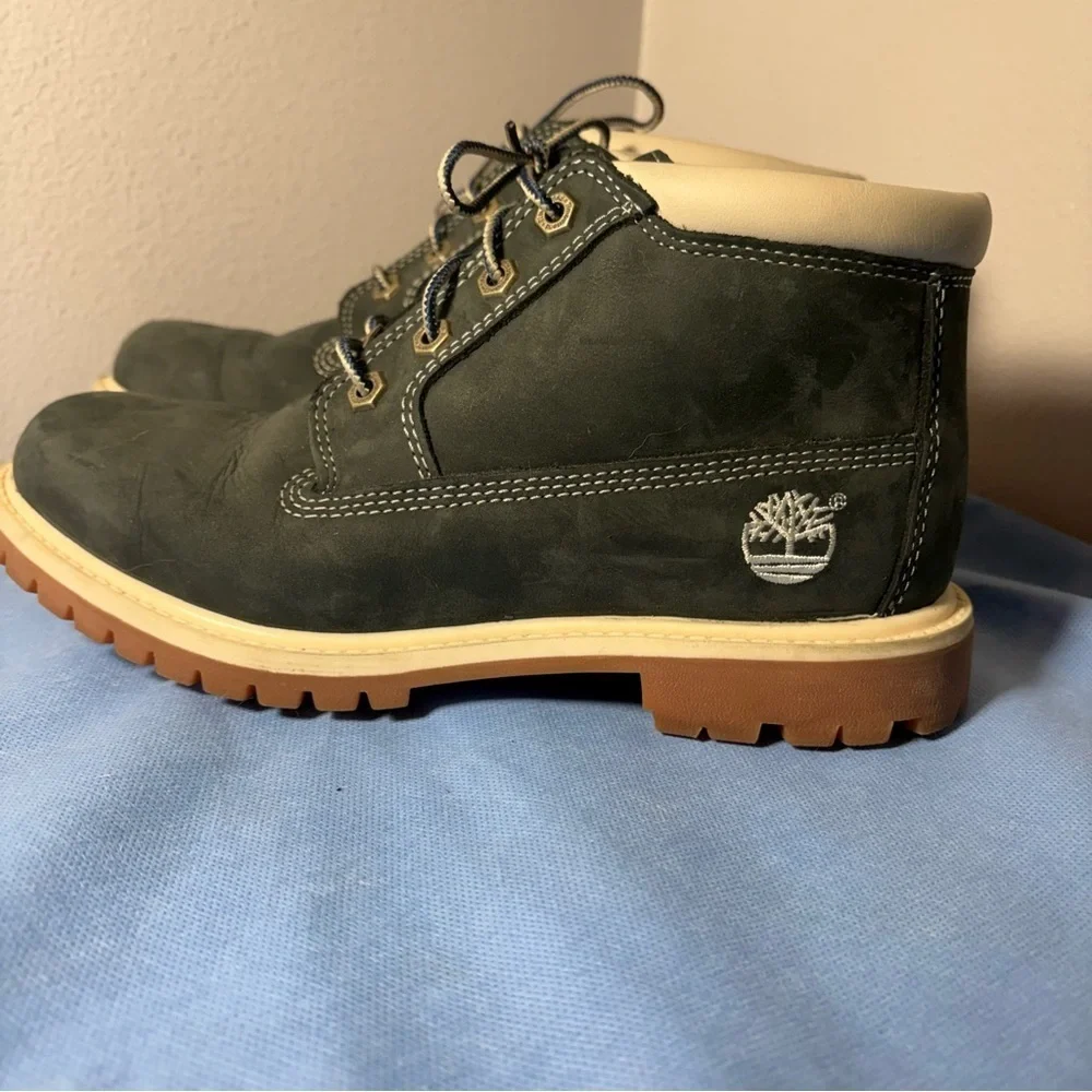 Timberland Women's Nellie Waterproof Chukka Boot in blue nubuck leather NWOT